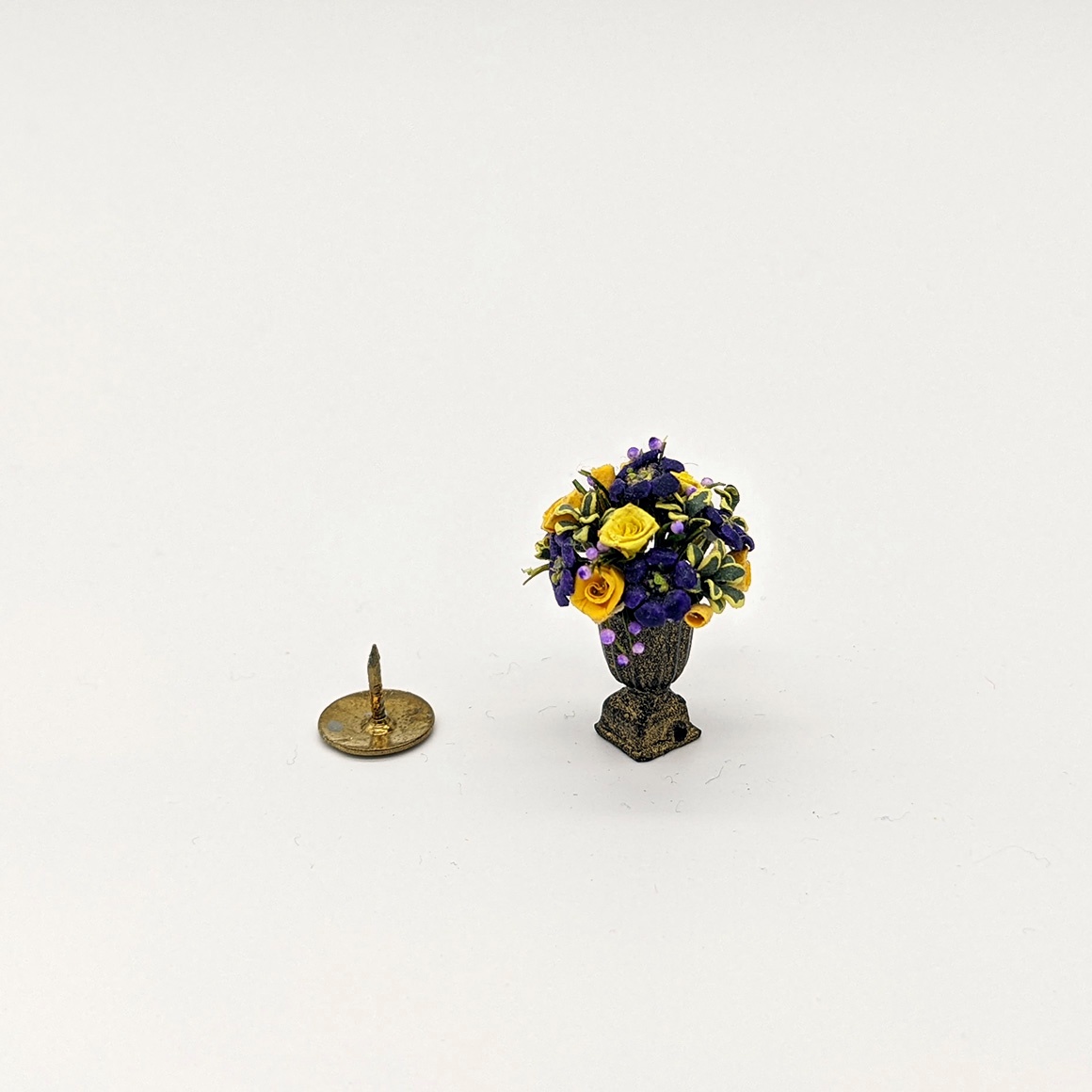 Handmade dollshouse miniature from The Itzy Bitzy Workshop