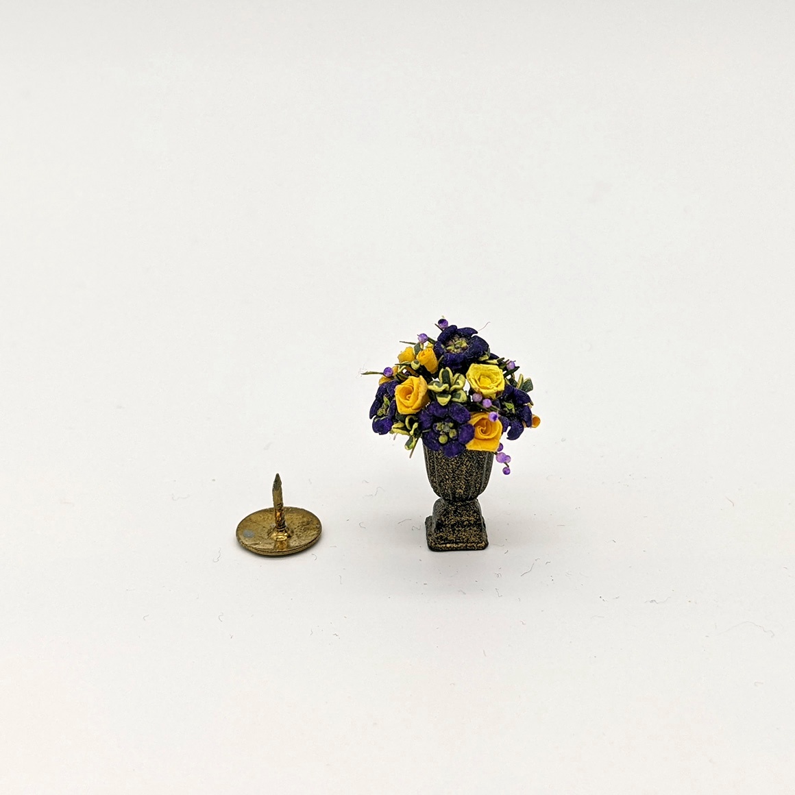 Handmade dollshouse miniature from The Itzy Bitzy Workshop