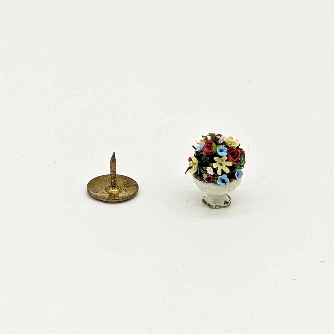 Handmade dollshouse miniature from The Itzy Bitzy Workshop