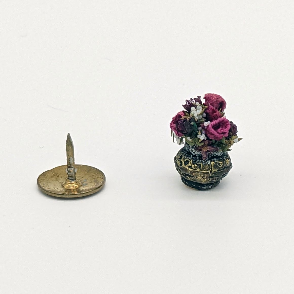 Handmade dollshouse miniature from The Itzy Bitzy Workshop