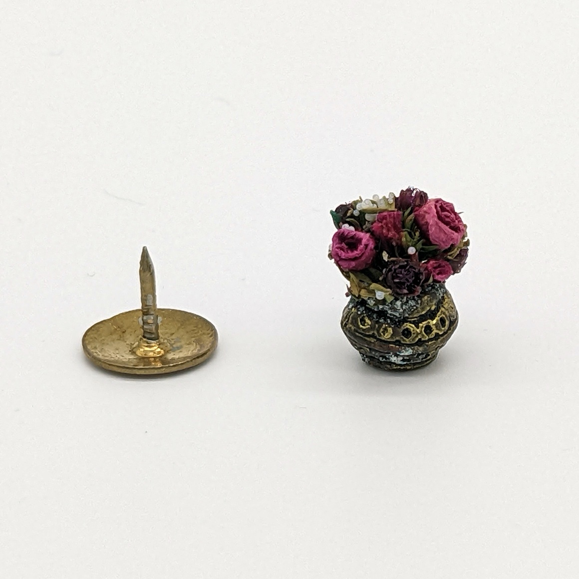 Handmade dollshouse miniature from The Itzy Bitzy Workshop