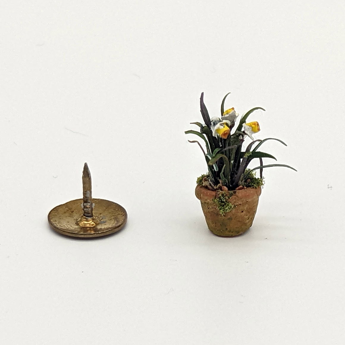 Handmade dollshouse miniature from The Itzy Bitzy Workshop