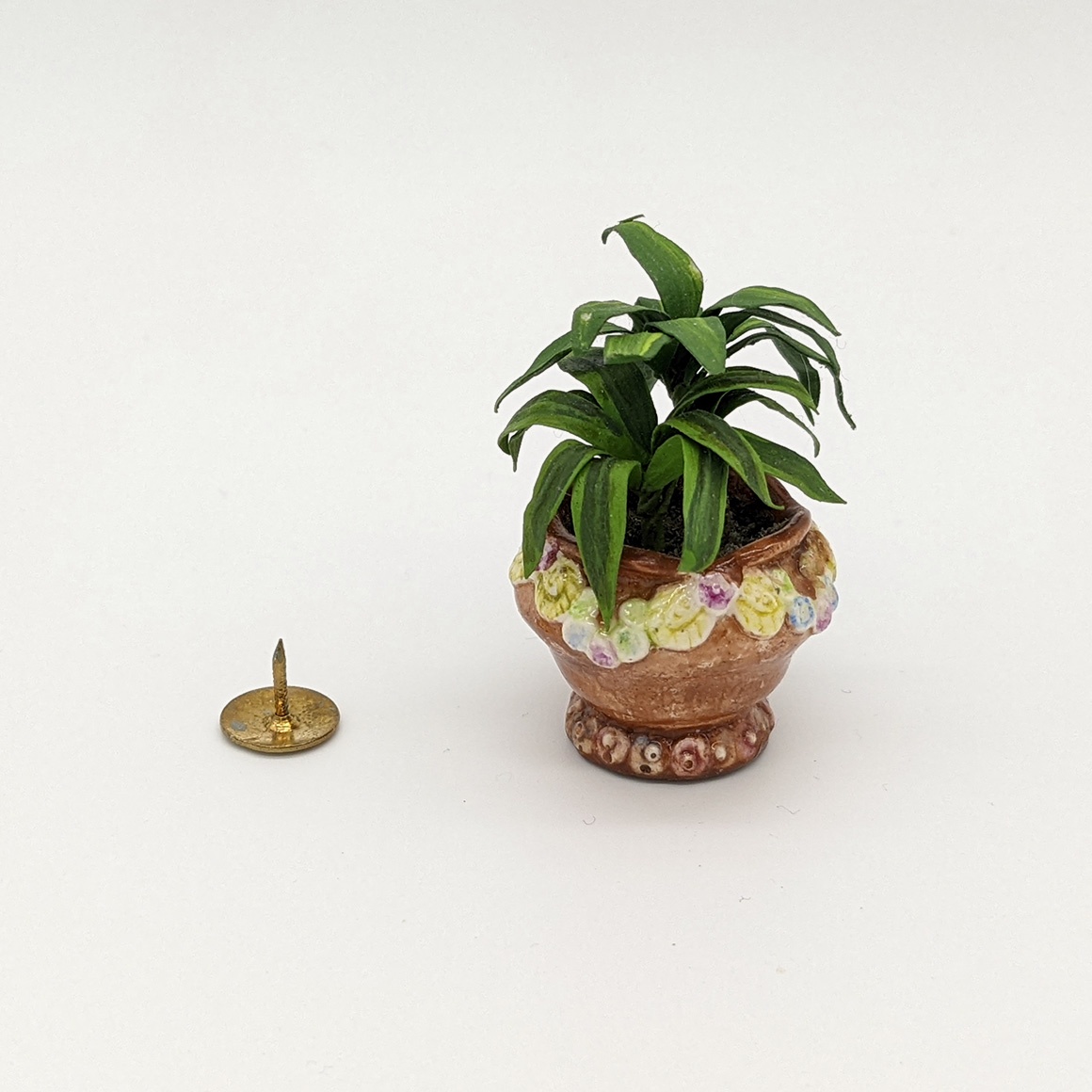 Handmade dollshouse miniature from The Itzy Bitzy Workshop