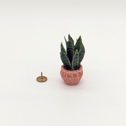 Handmade dollshouse miniature from The Itzy Bitzy Workshop