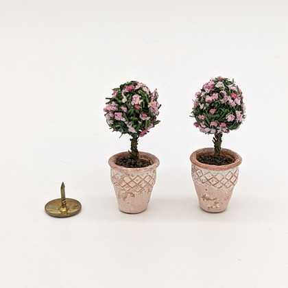 Handmade dollshouse miniature from The Itzy Bitzy Workshop