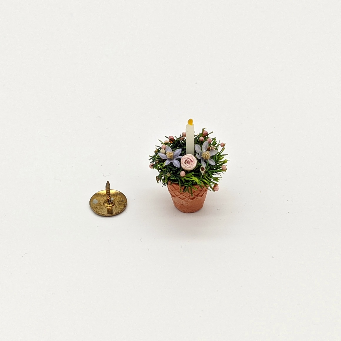 Handmade dollshouse miniature from The Itzy Bitzy Workshop