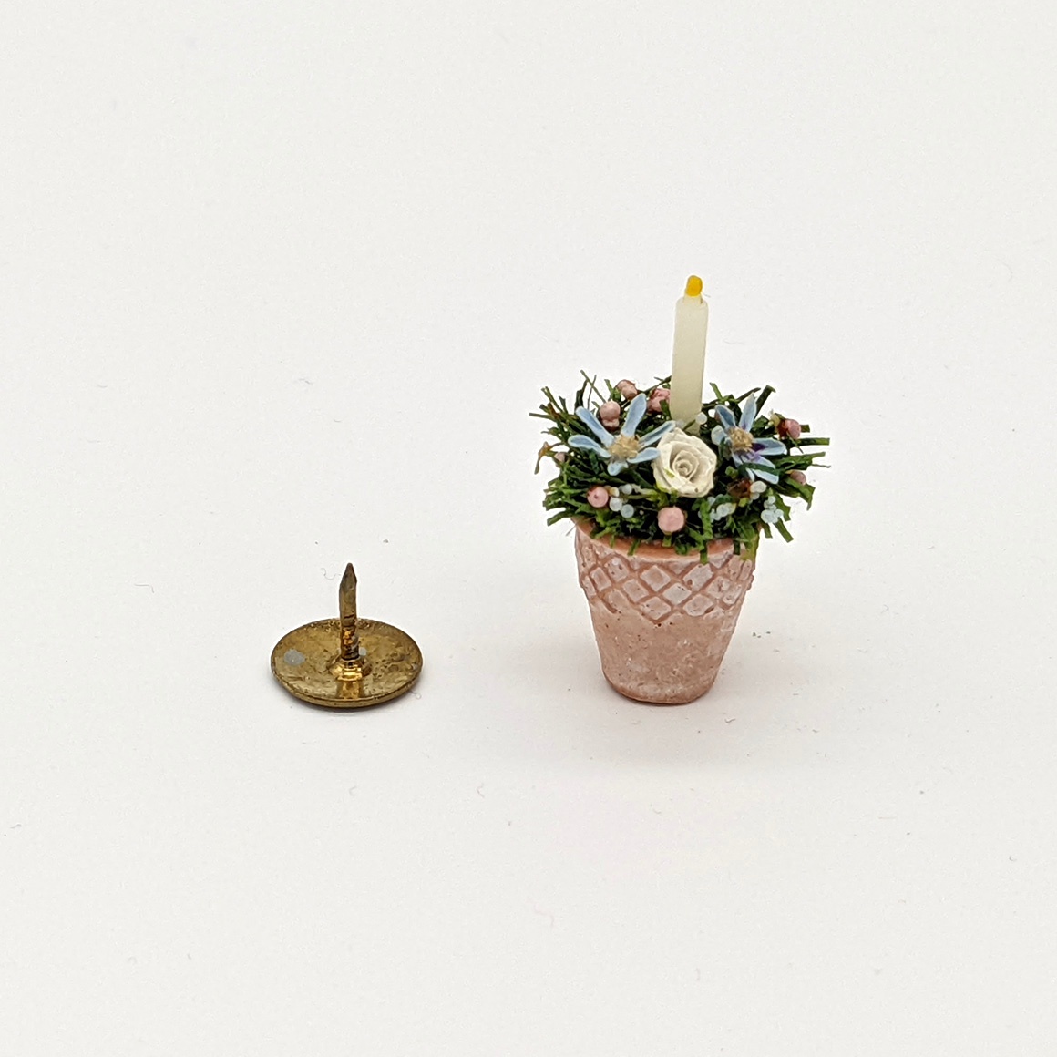 Handmade dollshouse miniature from The Itzy Bitzy Workshop