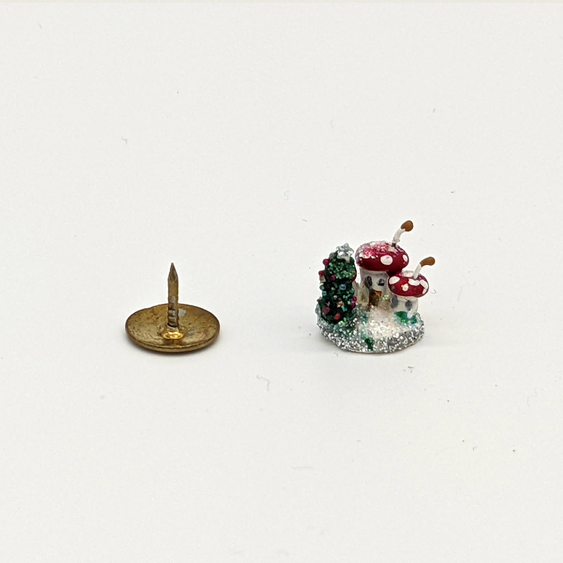 Handmade dollshouse miniature from The Itzy Bitzy Workshop